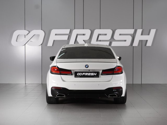 BMW 5 серии 2019