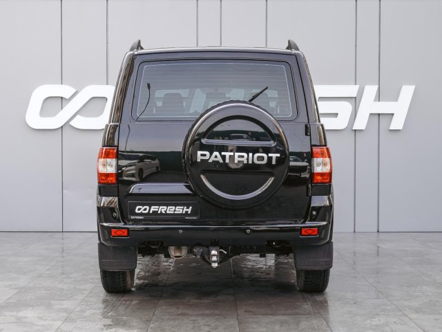 УАЗ Patriot 2024