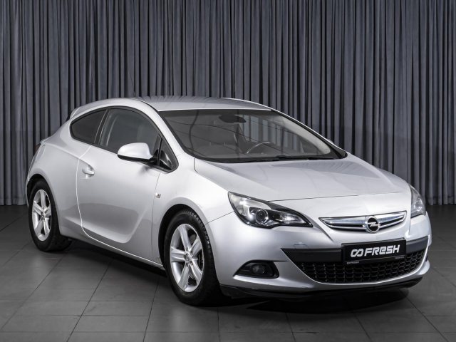 Opel Astra 2012