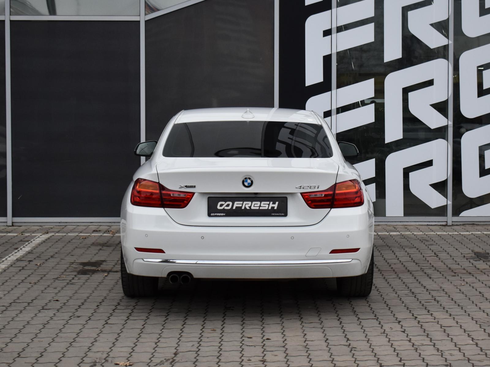 Hyundai Genesis Coupe 2012