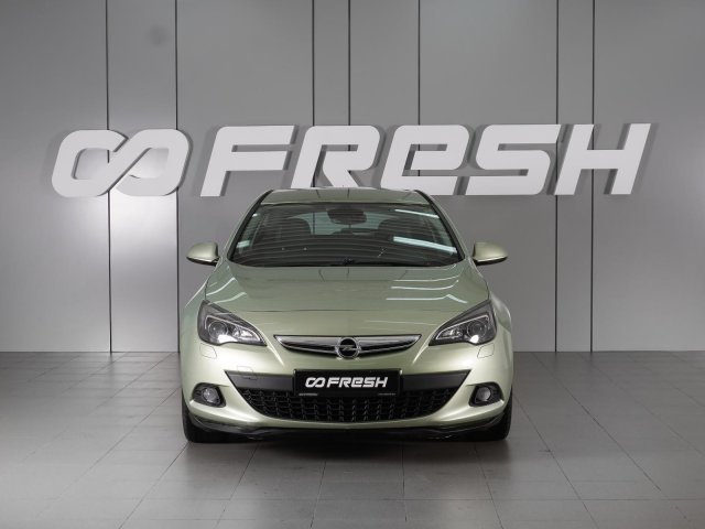 Opel Astra 2012