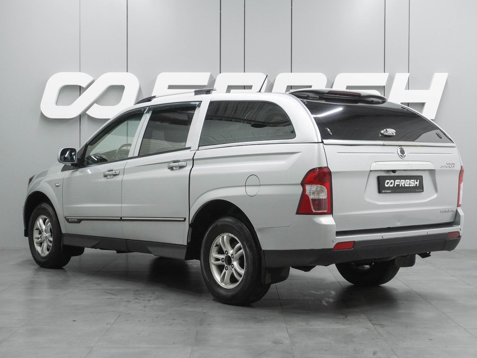 Mitsubishi L200 2012