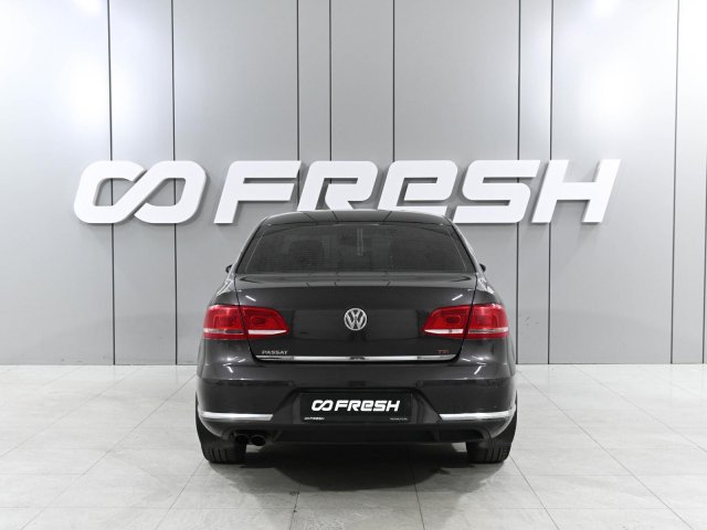 Volkswagen Passat 2011
