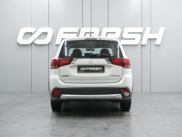 Mitsubishi Outlander 2015