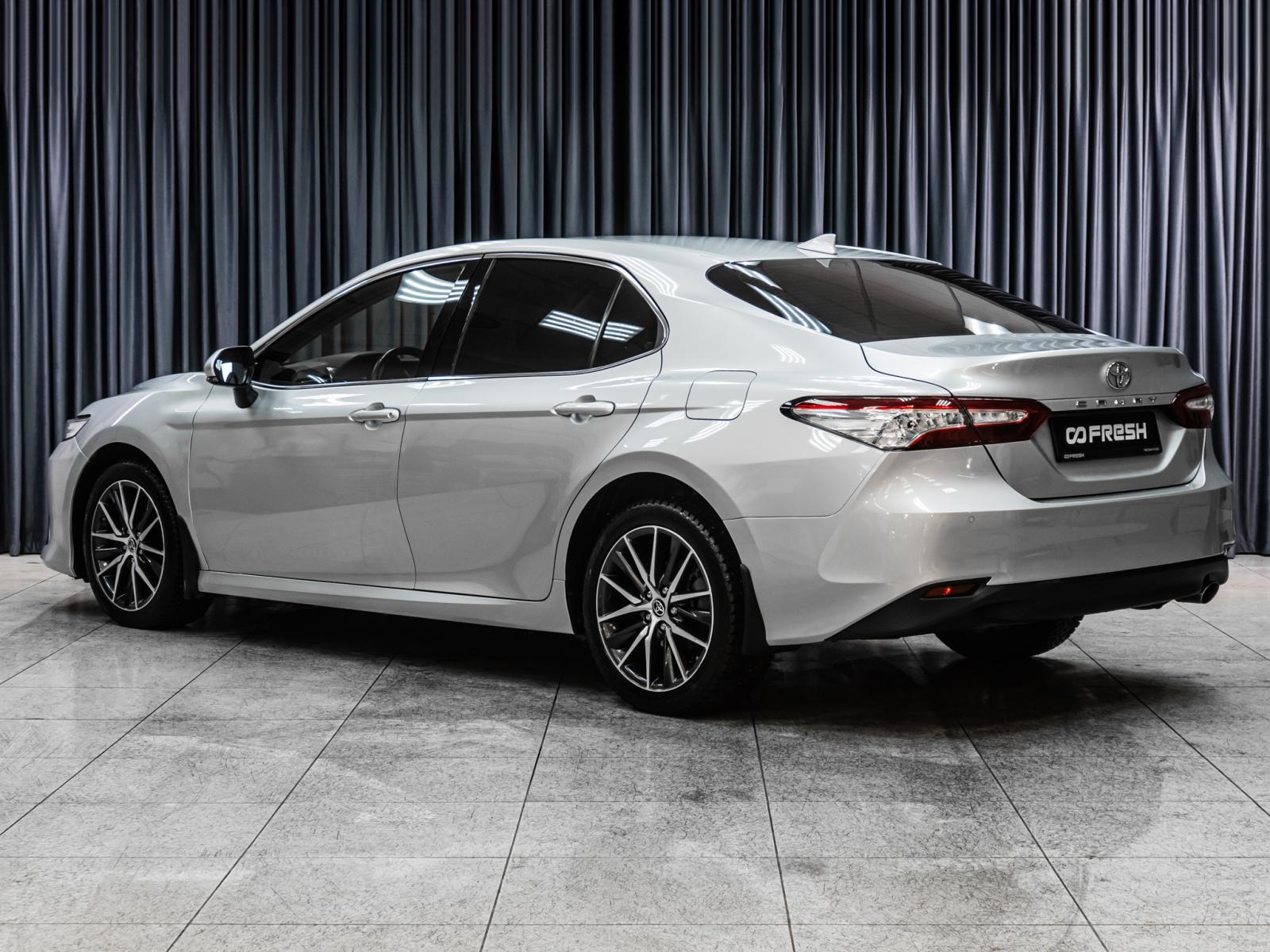 Toyota Camry 2019
