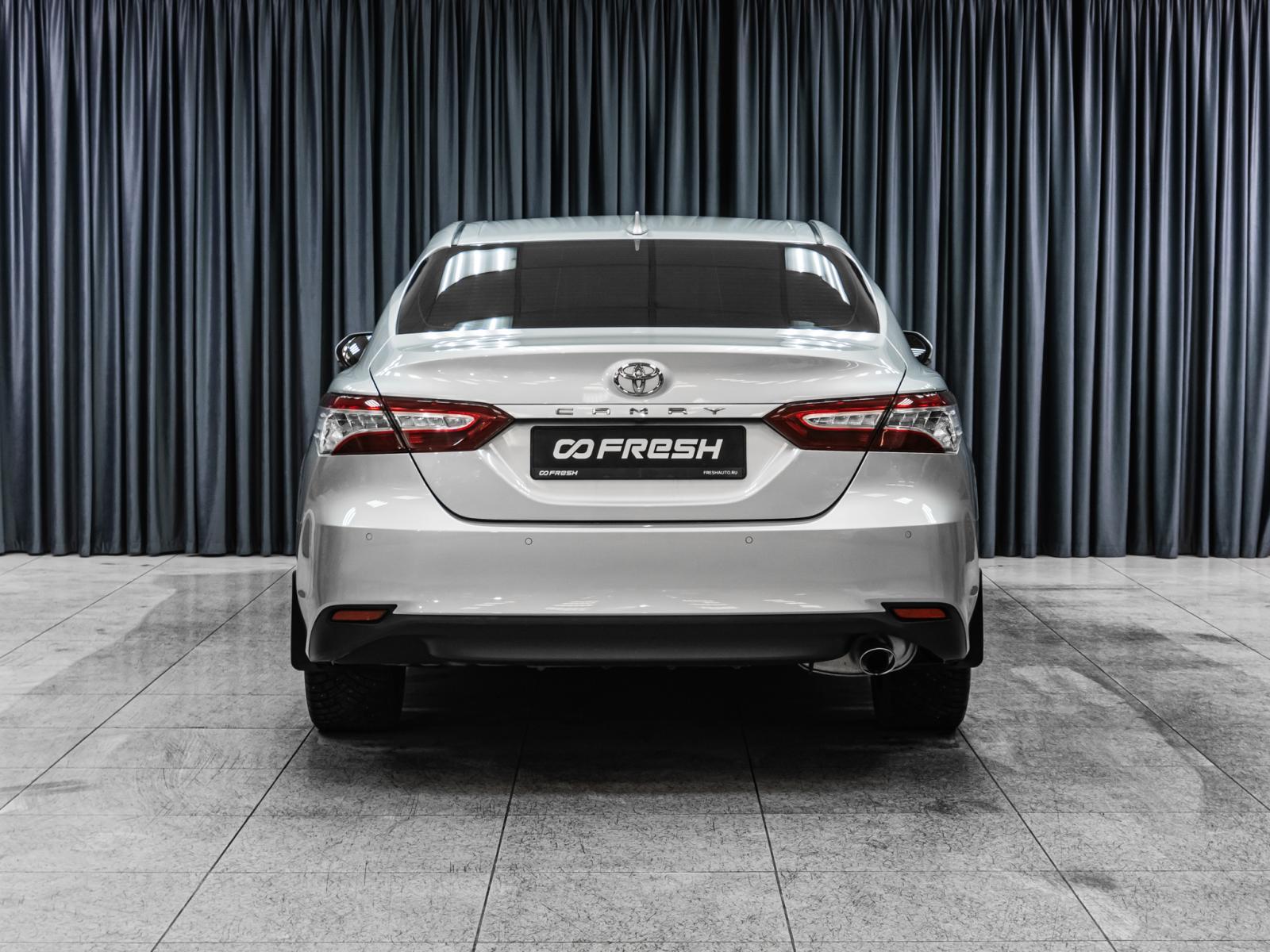 Toyota Camry 2019
